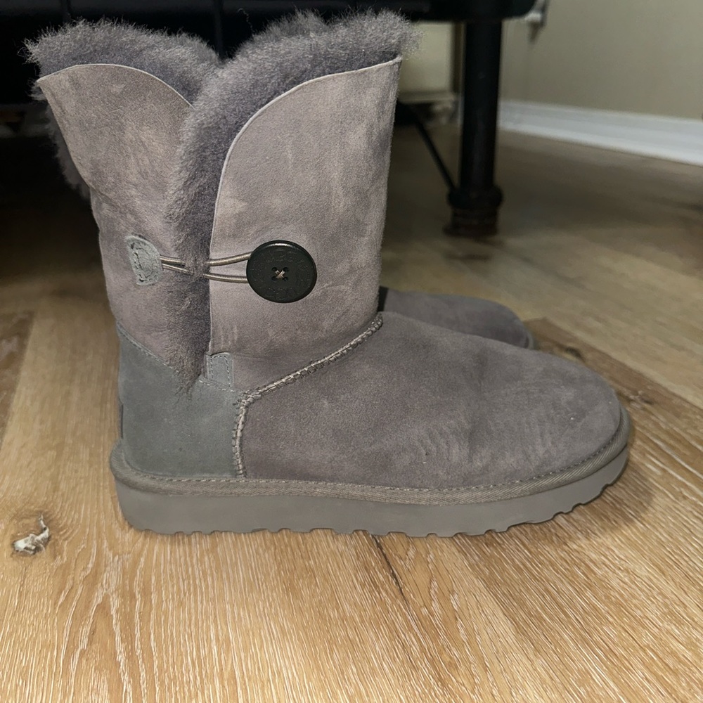 Ugg Bailey Button - image 3